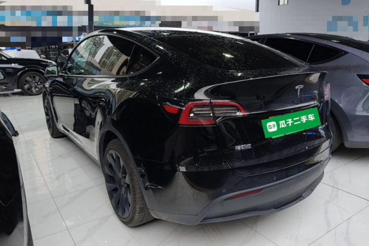 Tesla Model Y 2022 #5 Tesla Model Y 2022 car image #5