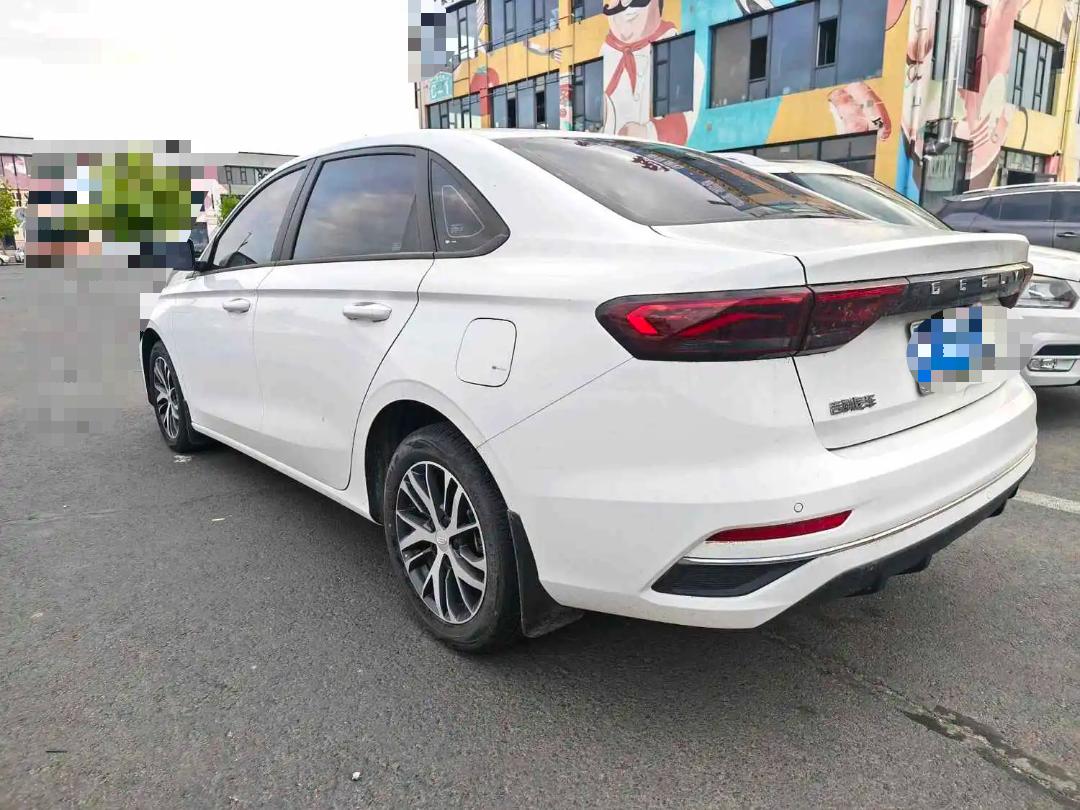 GEELY Emgrand 2025 image de voiture #4