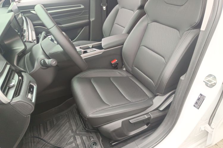 GEELY Emgrand 2023 #15 GEELY Emgrand 2023 car image #15