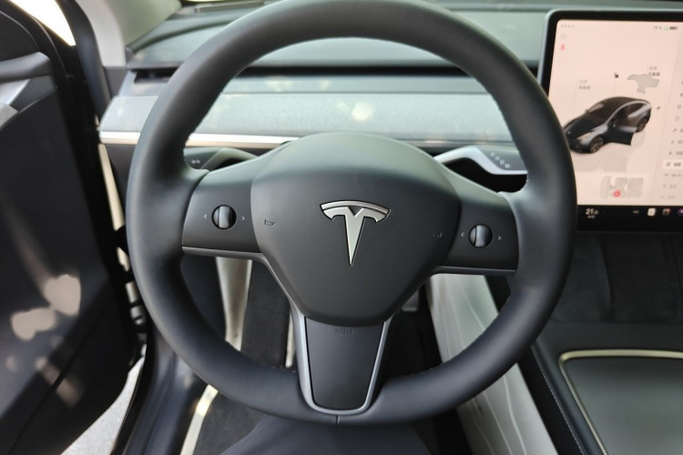 Tesla Model Y 2024 #15 Tesla Model Y 2024 immagine di auto #15