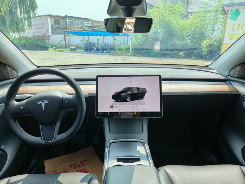 Tesla Model Y 2022 #8 Tesla Model Y 2022 car image #8