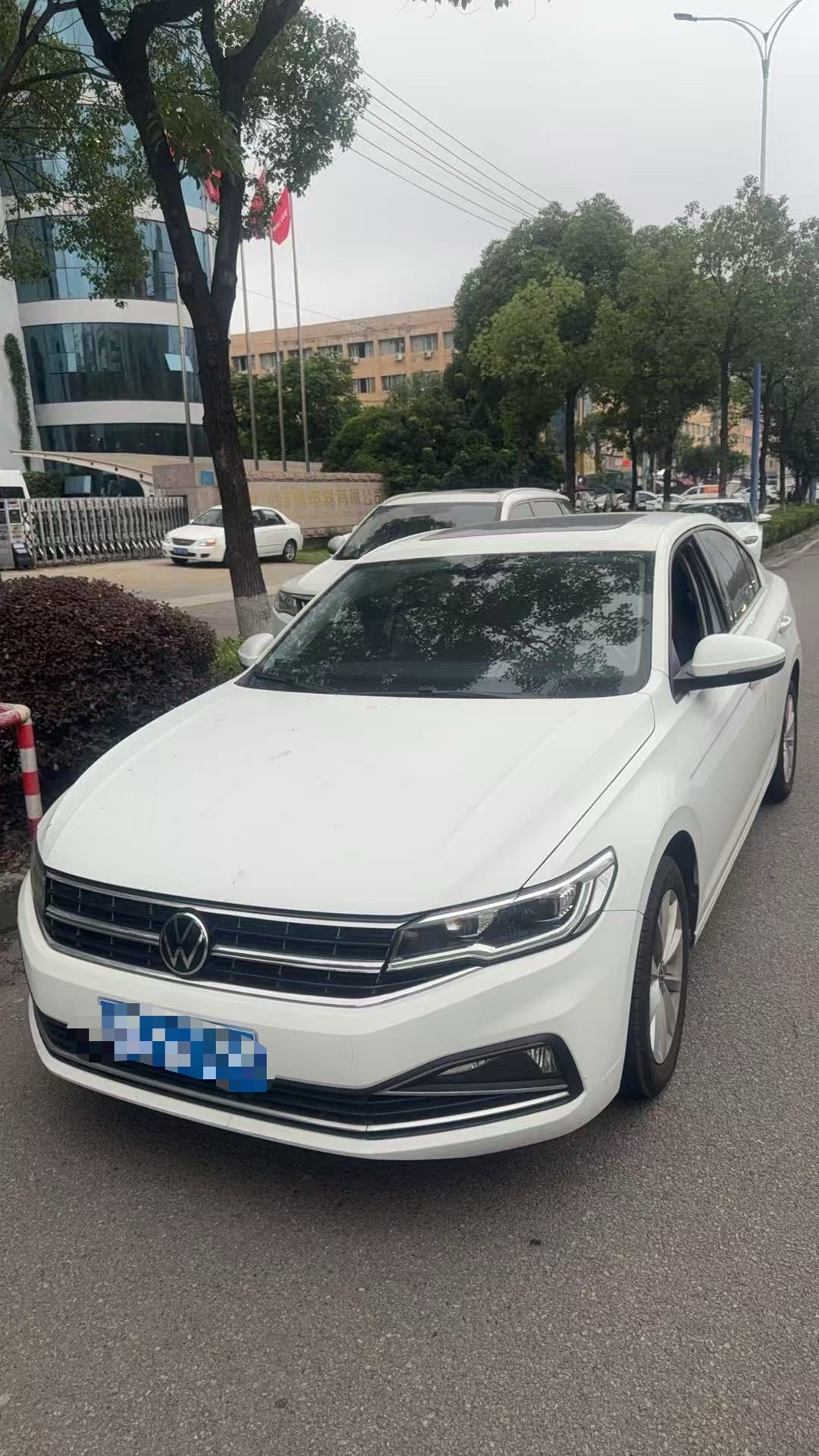 2020 2020 car image