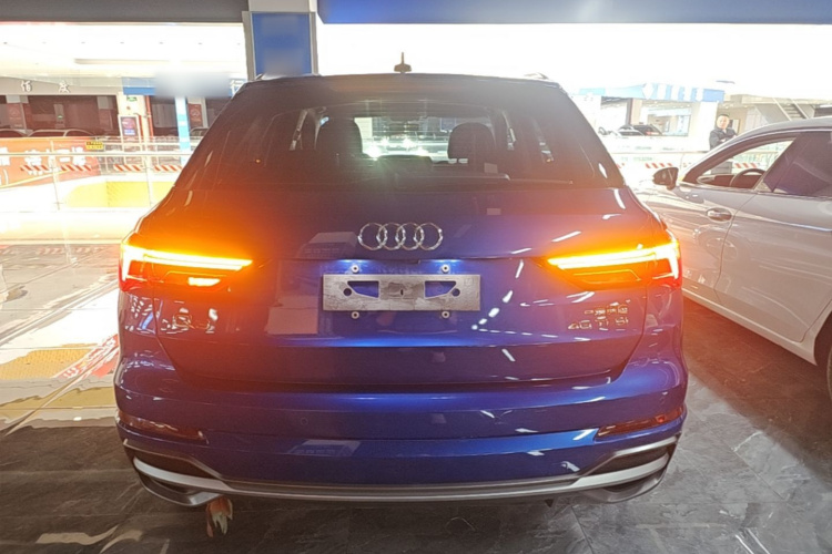 Audi Q3 2019 #4 Audi Q3 2019 car image #4