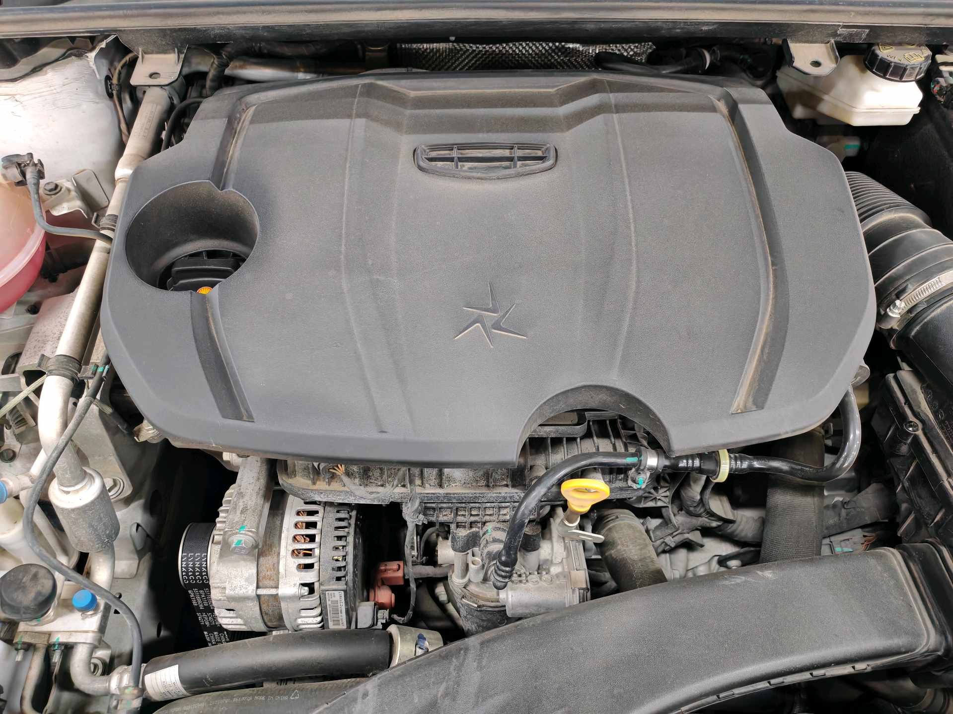 GEELY Binray 2023 image de voiture #9