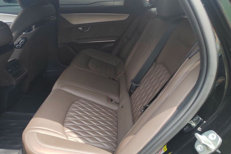 BYD Han 2023 car image #17