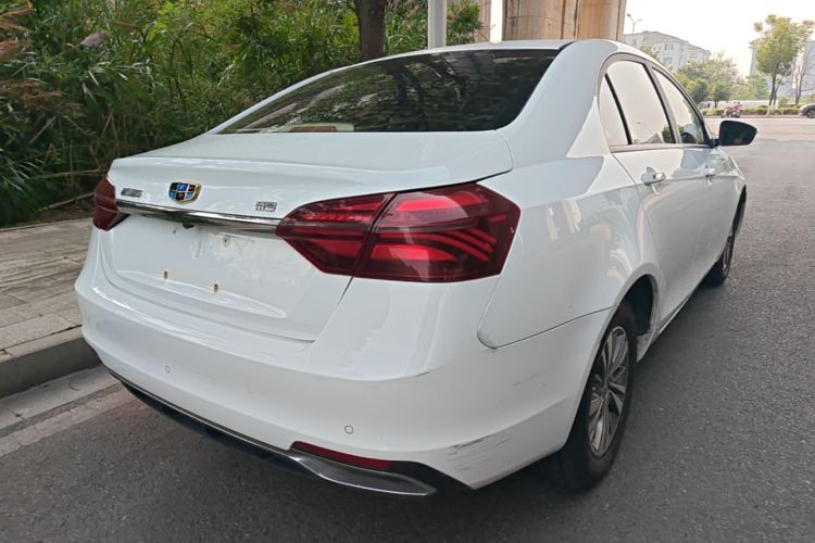 GEELY Emgrand 2018 car image #7