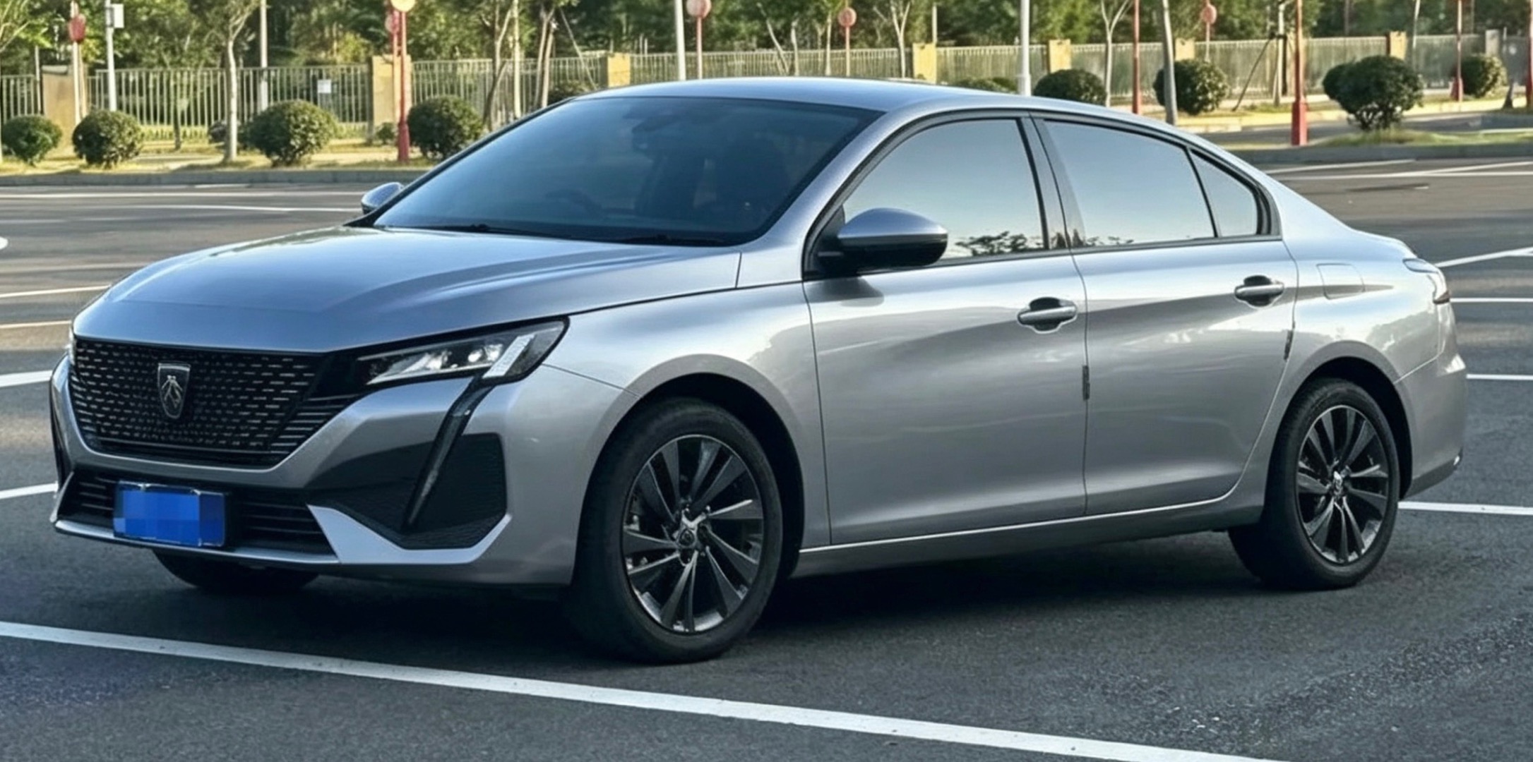 Peugeot 408 2025 car image 