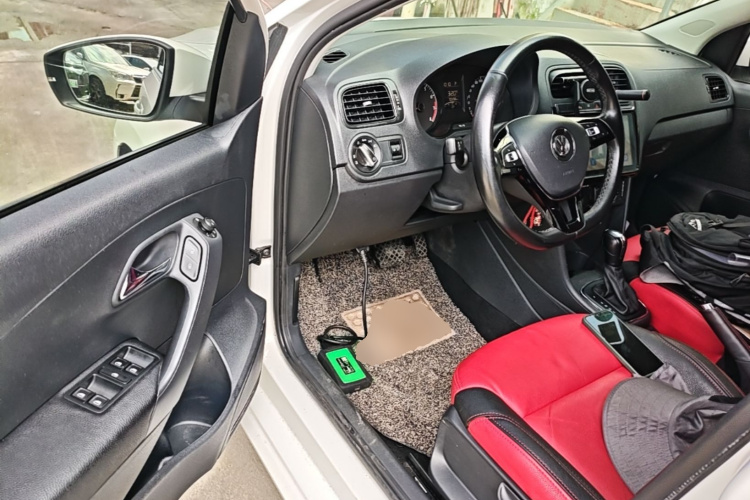Volkswagen Polo 2017 #16 Volkswagen Polo 2017 car image #16