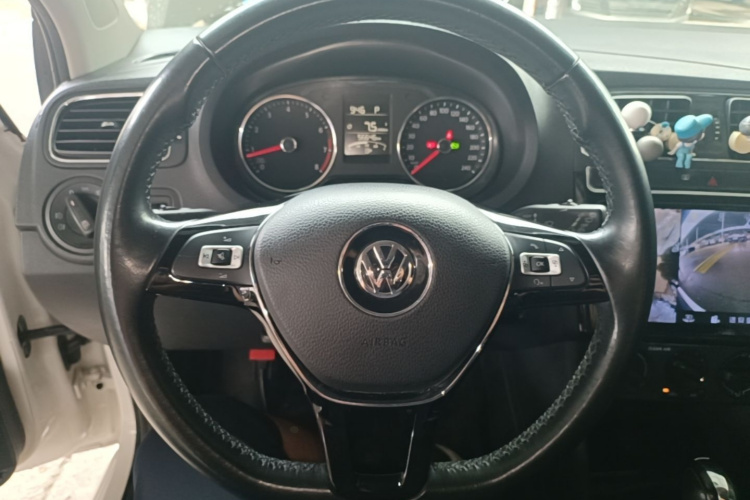 Volkswagen Polo 2016 #11 Volkswagen Polo 2016 car image #11