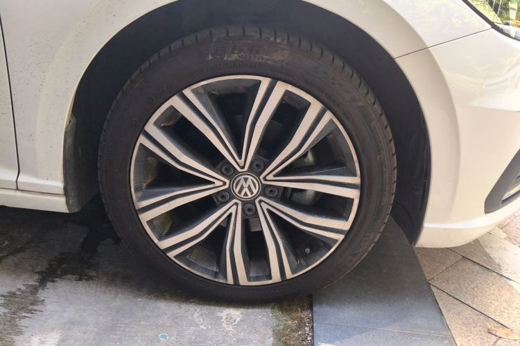 Volkswagen Lavida 2019 car image #6