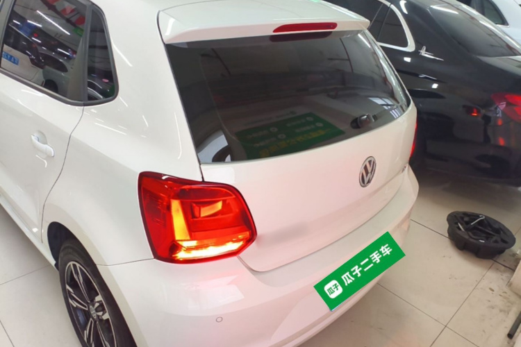Volkswagen Polo 2017 car image #6