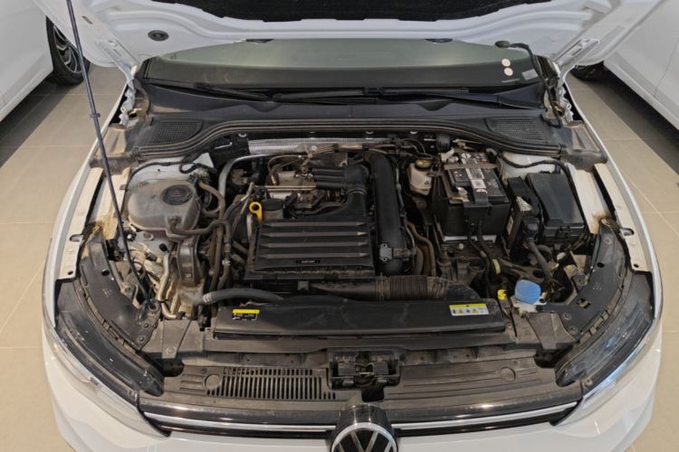 Volkswagen Golf 2024 car image #20