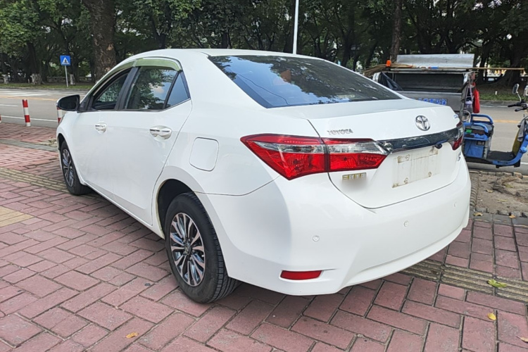 Toyota Corolla 2018 изображение автомобиля #5