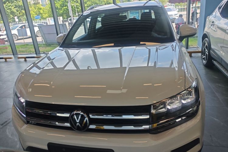 Volkswagen Tharu 2021 car image #3