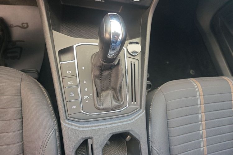 Volkswagen Lavida 2021 car image #14