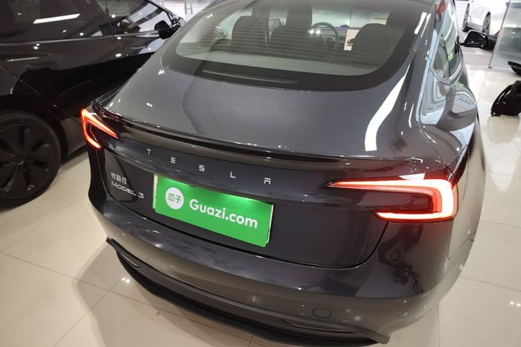 Tesla Model 3 2025 car image #6