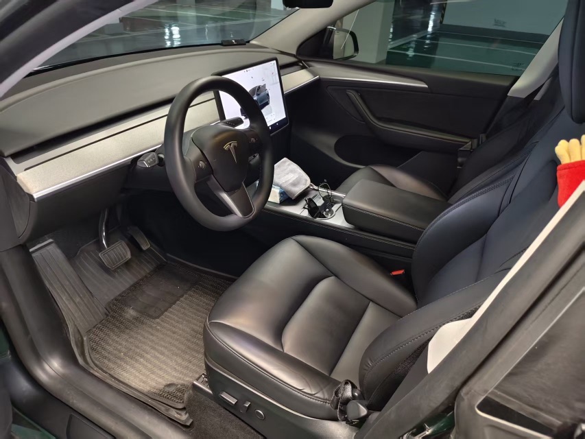 Tesla Model Y 2024 #8 Tesla Model Y 2024 car image #8