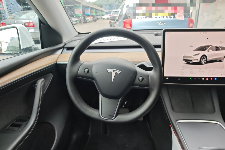 Tesla Model Y 2022 #11 Tesla Model Y 2022 car image #11