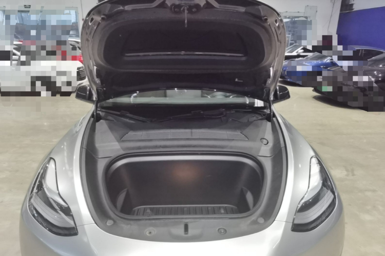 Tesla Model Y 2024 #21 Tesla Model Y 2024 car image #21