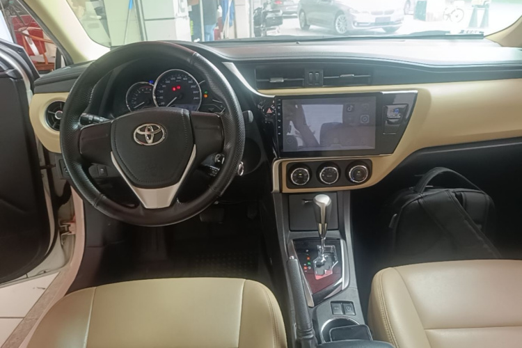 Toyota Corolla 2017 car image #10
