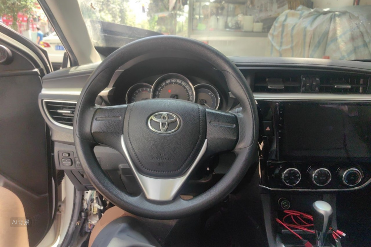 Toyota Corolla 2018 car image #12
