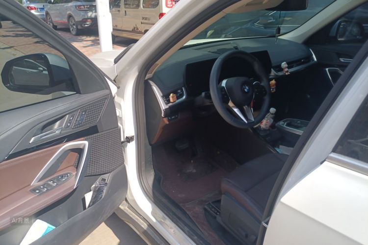 BMW X1 2023 immagine di auto #18
