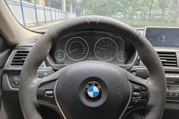 BMW 3 Series 2018 #12 BMW 3 Series 2018 car image #12