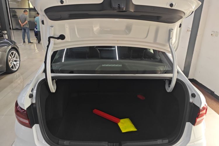 Volkswagen Lavida 2024 car image #19