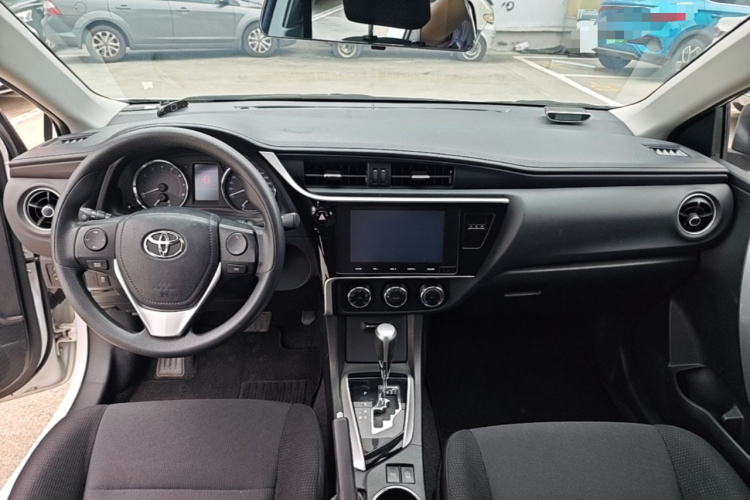 Toyota Corolla 2018 #11 Toyota Corolla 2018 car image #11