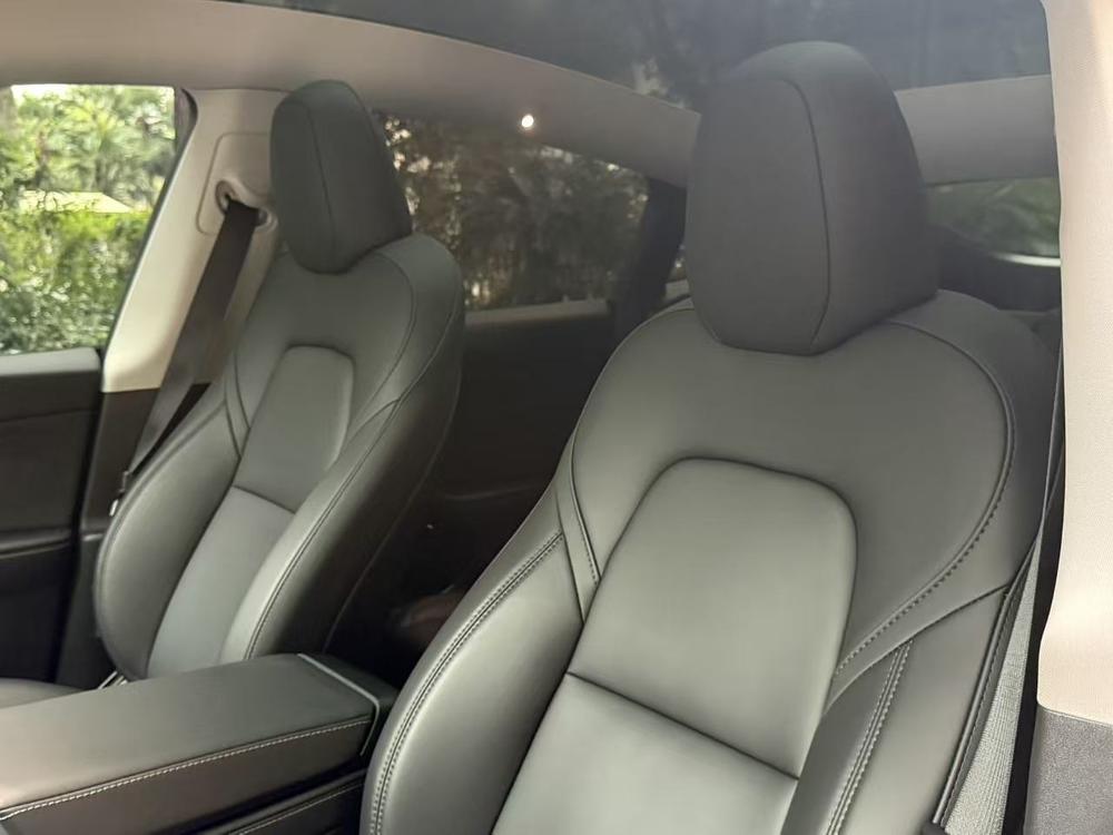 Tesla Model Y 2023 #19 Tesla Model Y 2023 car image #19