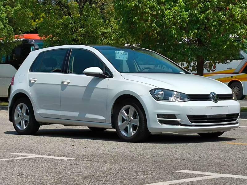 Volkswagen Golf 2014 car image #3
