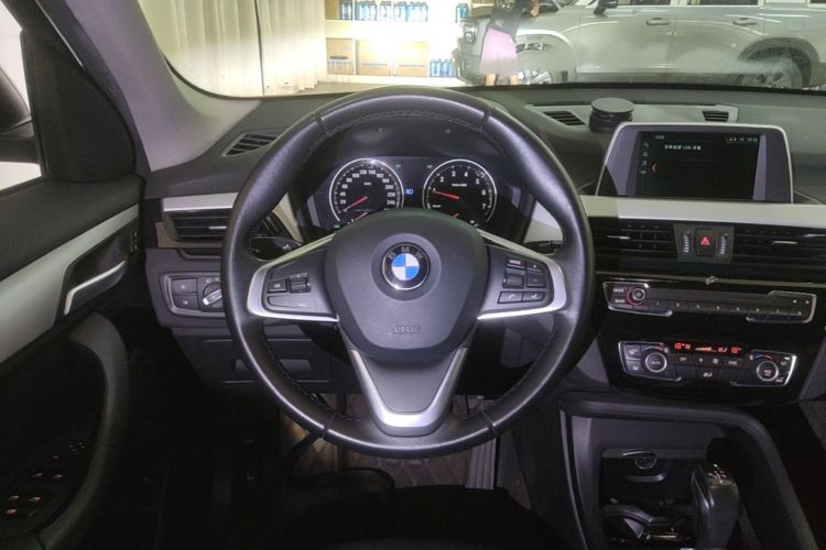 BMW X1 2018 immagine di auto #17