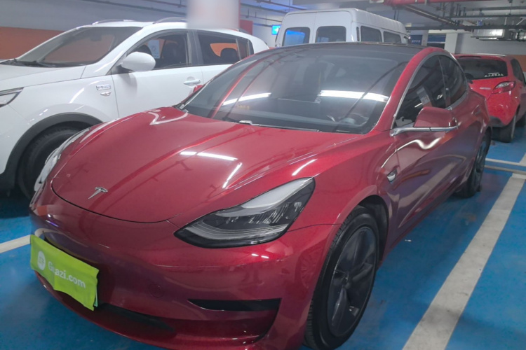 Tesla Model 3 2020 car image #2