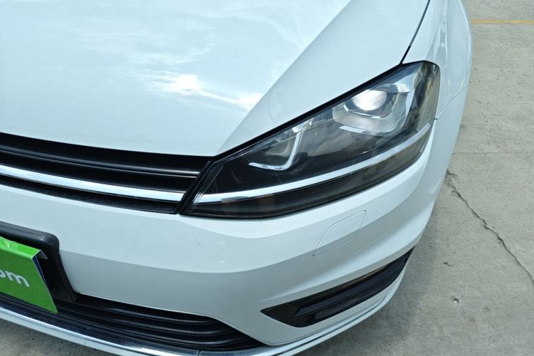 Volkswagen Golf 2017 car image #23