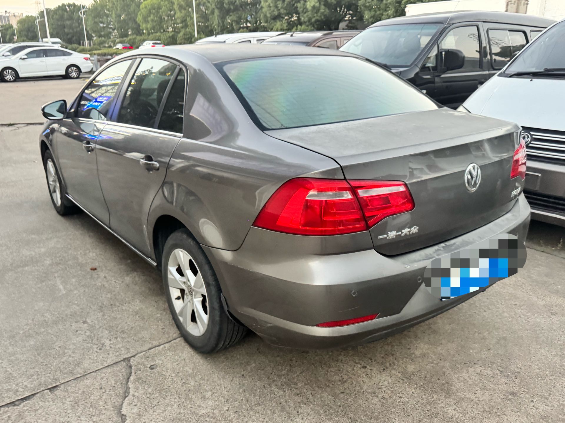 Volkswagen Bora 2014 car image #2
