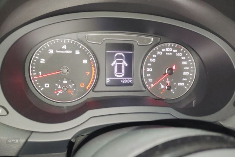 Audi Q3 2018 #13 Audi Q3 2018 car image #13