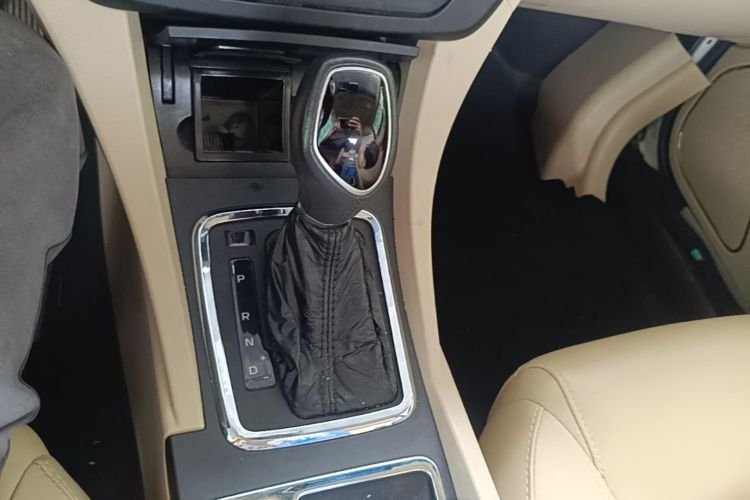 GEELY Emgrand 2017 #18 GEELY Emgrand 2017 car image #18