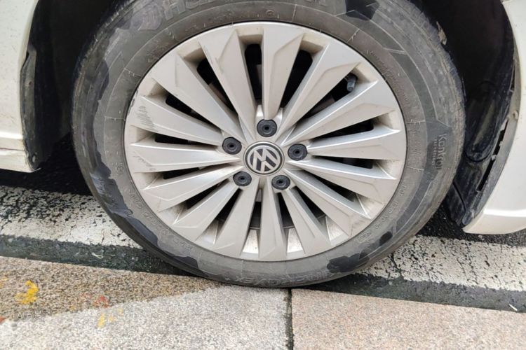 Volkswagen Lavida 2018 car image #9