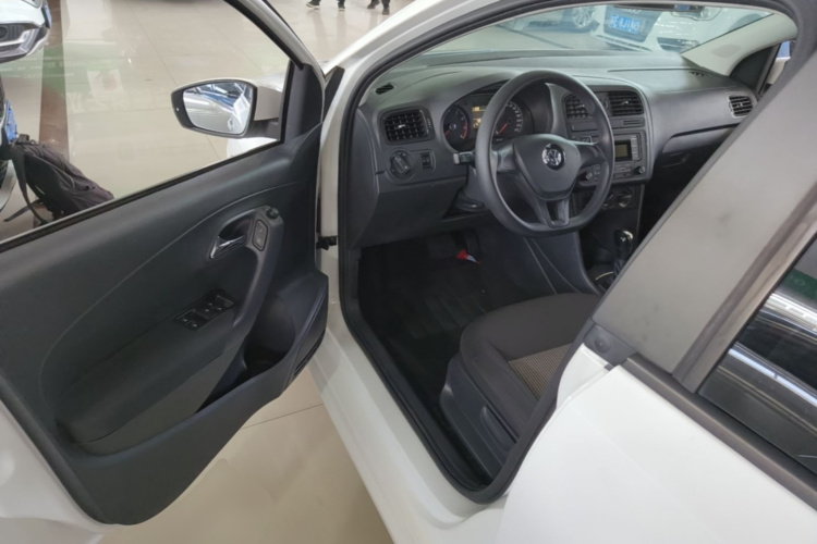 Volkswagen Polo 2016 #16 Volkswagen Polo 2016 car image #16