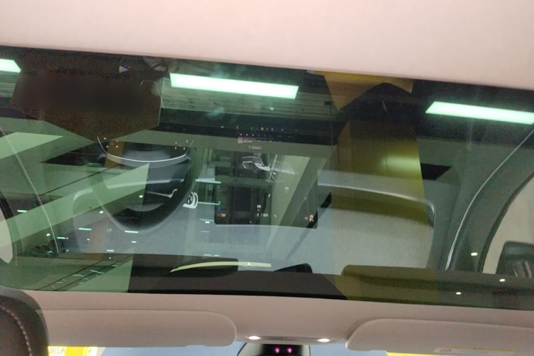 Tesla Model 3 2025 صورة سيارة #20