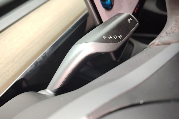 Tesla Model Y 2022 #14 Tesla Model Y 2022 car image #14