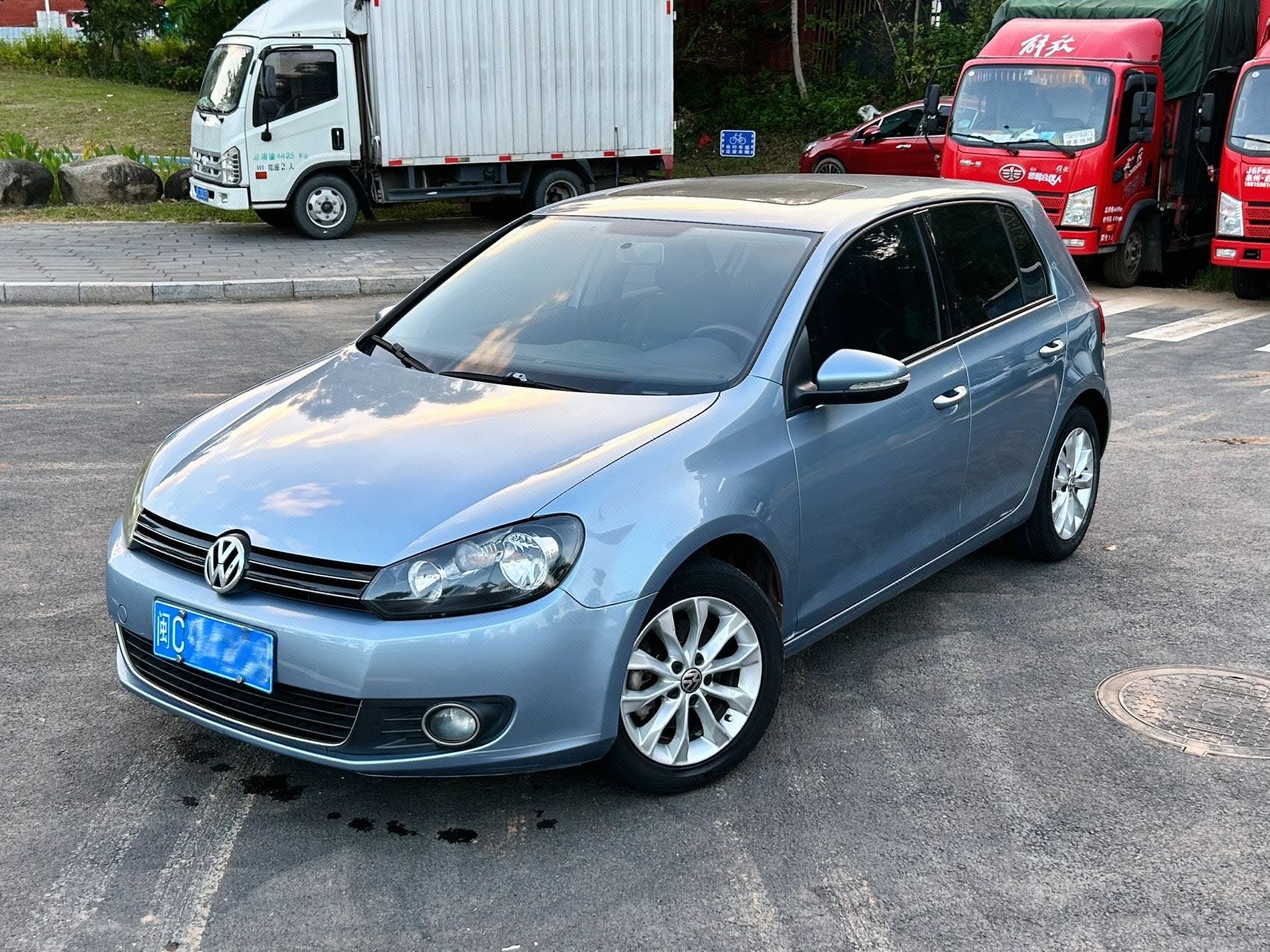 Volkswagen Golf 2014 car image 