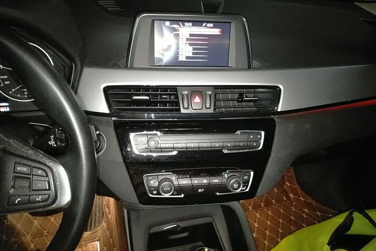 BMW X1 2016 #13 BMW X1 2016 car image #13