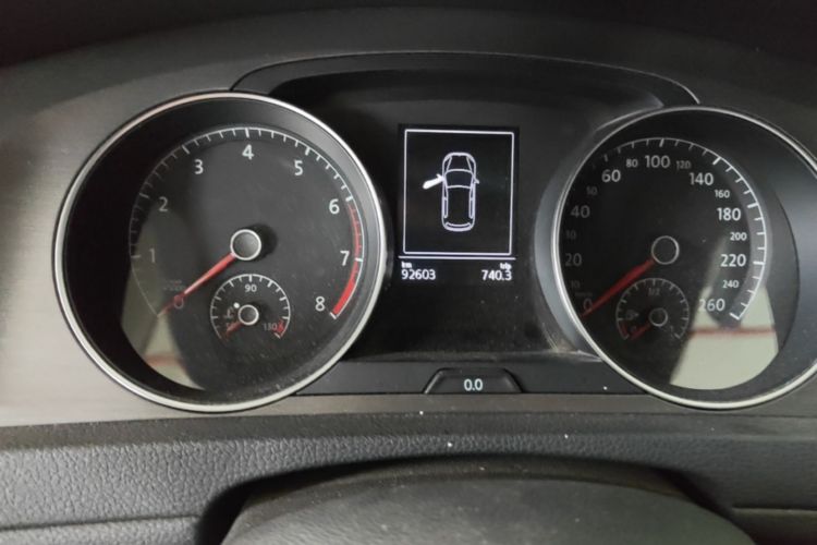 Volkswagen Golf 2015 car image #12