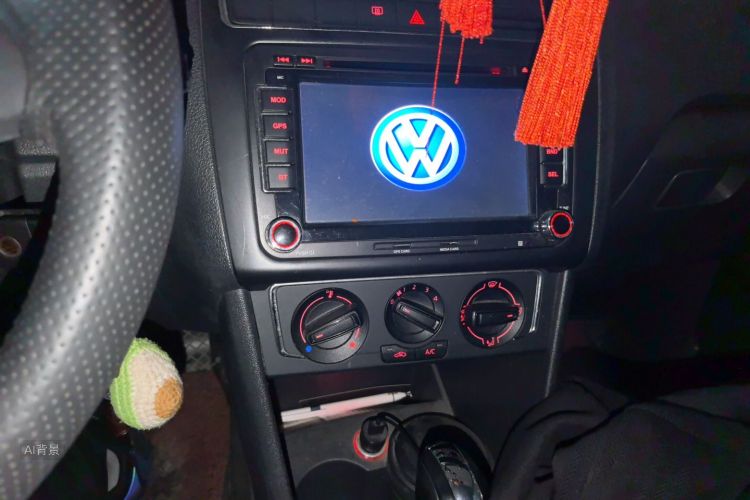 Volkswagen Polo 2015 #15 Volkswagen Polo 2015 car image #15