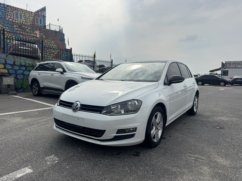 Volkswagen Golf 2018 صورة سيارة 