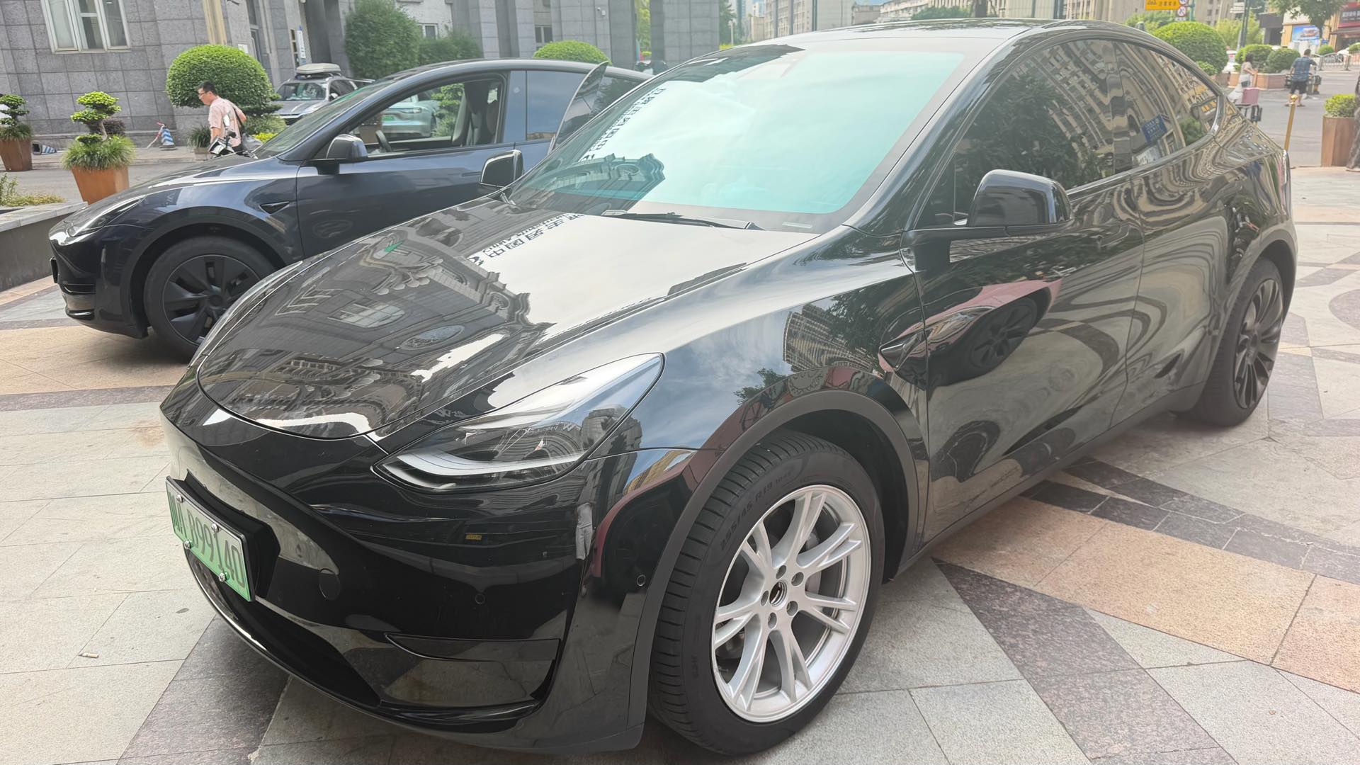 Tesla Model Y 2022 car image 