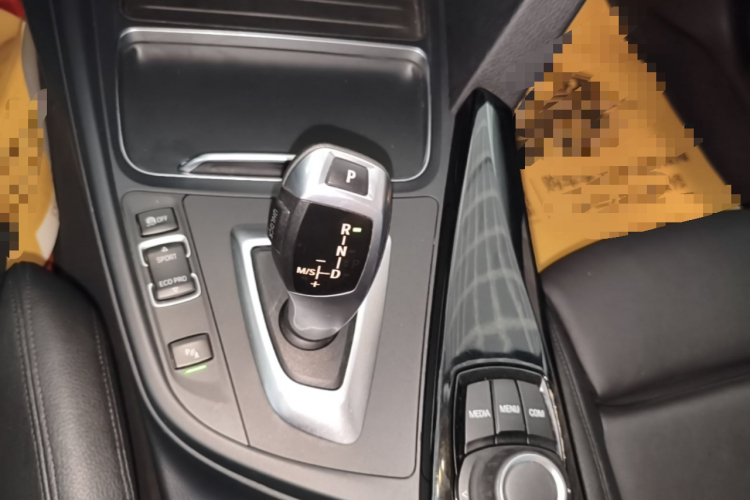BMW 3 Series 2018 #14 BMW 3 Series 2018 car image #14