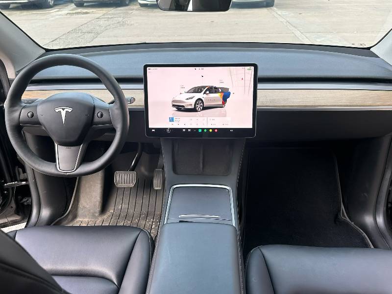 Tesla Model Y 2023 #9 Tesla Model Y 2023 car image #9