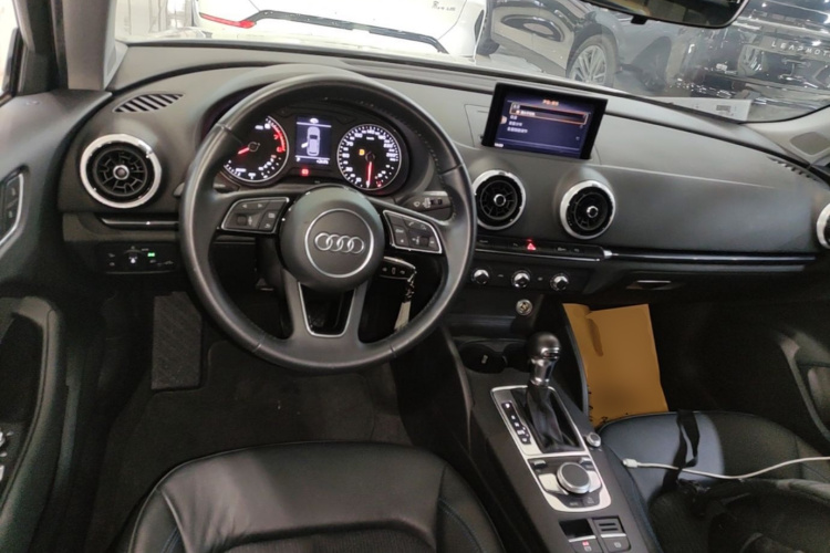 Audi A3 2019 car image #10